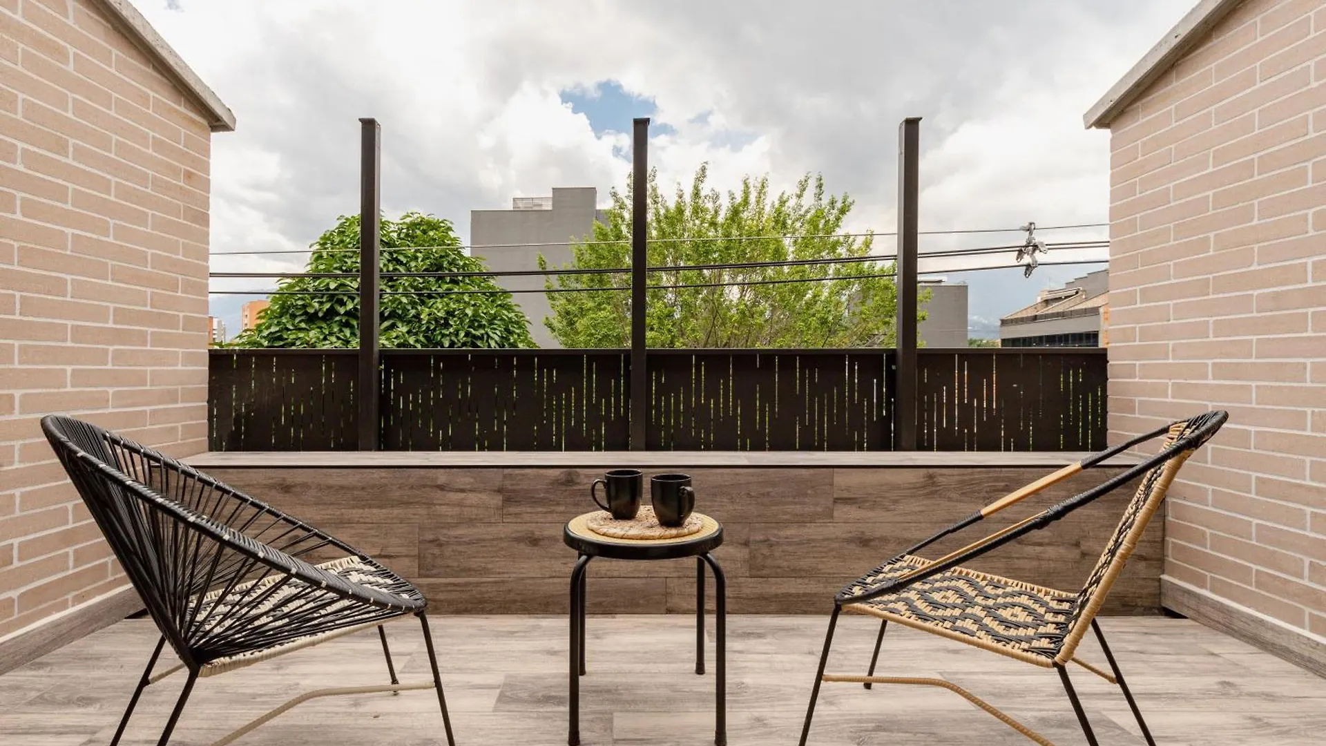 Estancia Serena Para Pareja En Estudio En Laureles Medellin
